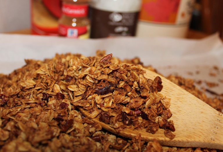 Granola engorda ou emagrece Veja isso antes de consumir! Tips4Life