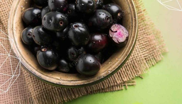 Benefícios da ameixa preta e se prende o intestino