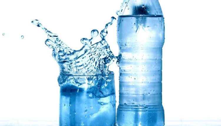 Quais os benefícios da água e saiba se ela engorda!