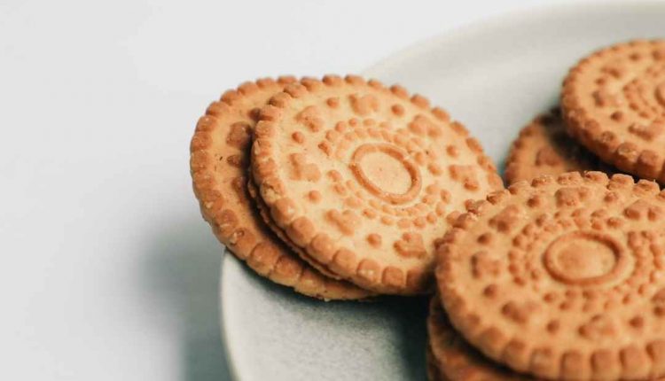 Bolacha engorda Saiba agora!