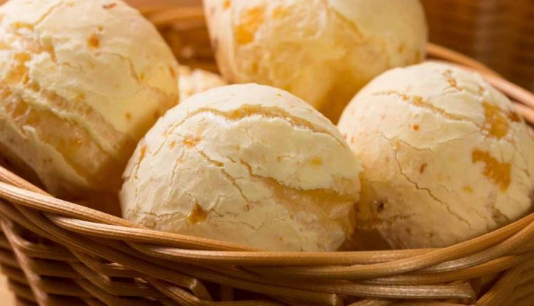 Veja se o pão de queijo é remoso e qual a sua origem